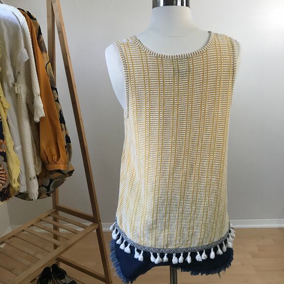 W5 • Tassel Sleeveless Tank - Picture 4 of 6